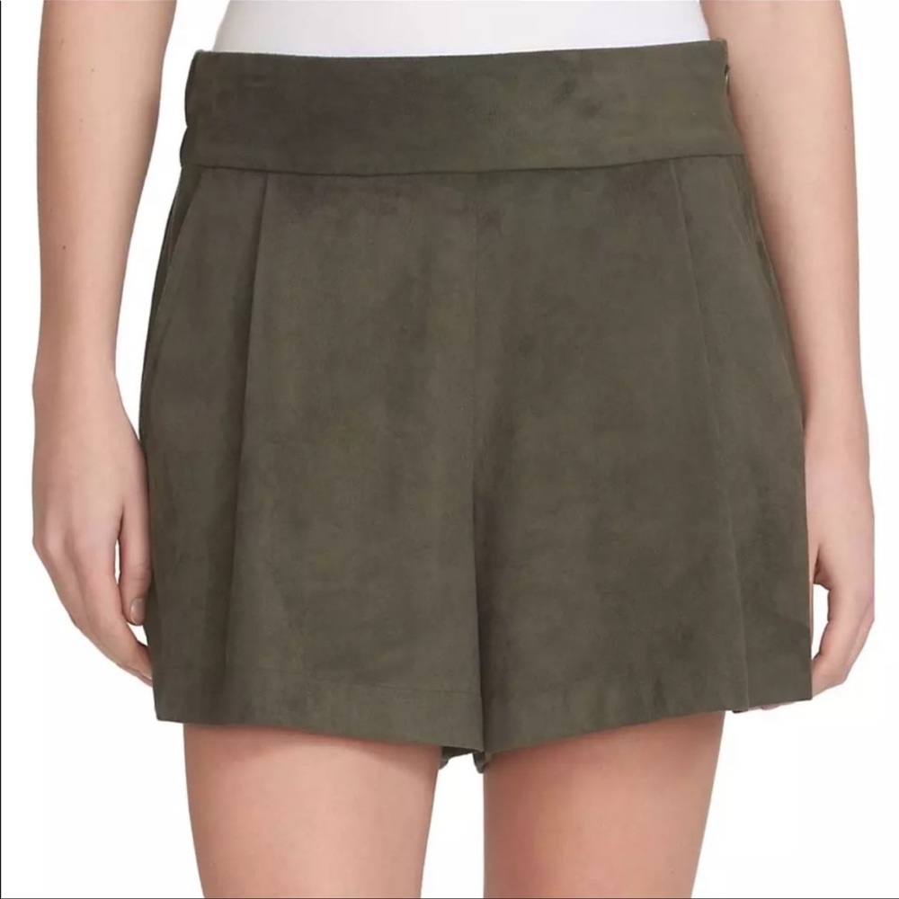 Woman Shorts